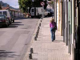 Bilder - Best of 2004 - Spanien - Girona - maedchen-aufwaerts