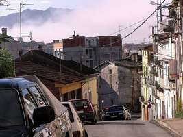 Bilder - Best of 2004 - Spanien - Girona - strasse-gefaelle