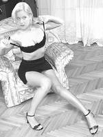 Bilder - Fakes - kelly-bundy-minirock