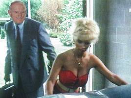 Bilder - Fakes - papst-flodder